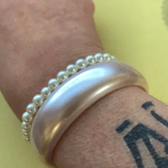 Two bracelets - Picture 3 of 5